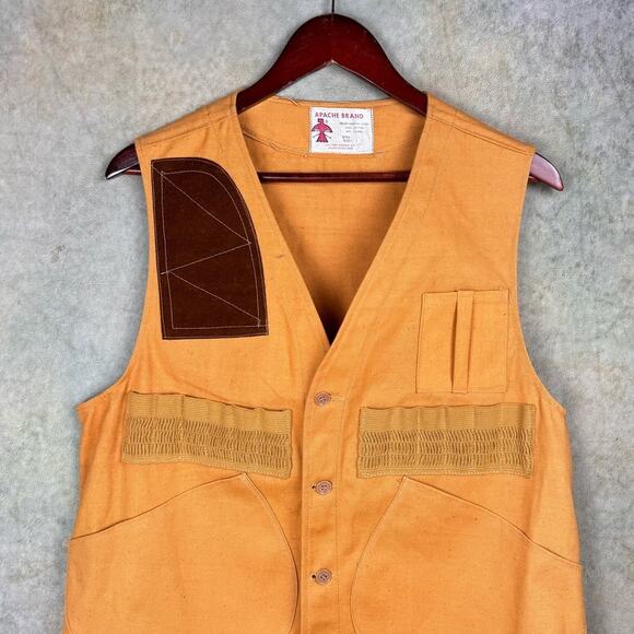 VTG 70s Hunting Vest Sz L Tan Shooting Pockets USA Utility Apache Brand - Picture 2 of 8